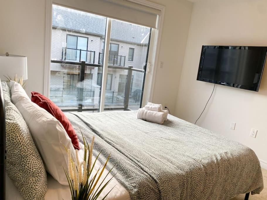 Elegant Rooms In Shared Townhouse Next To Beach Whitby Eksteriør bilde