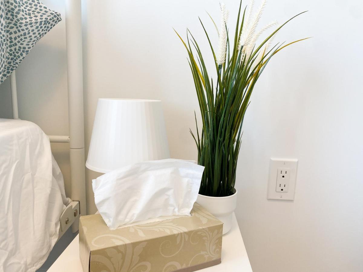 Elegant Rooms In Shared Townhouse Next To Beach Whitby Eksteriør bilde